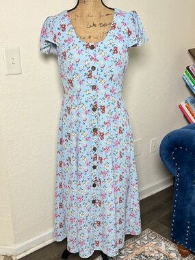 Floral Button-Front Midi Dress in Light Blue